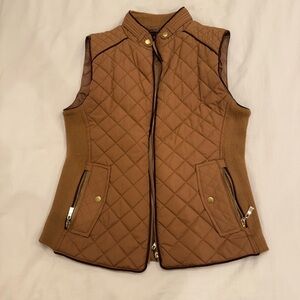 Active USA Women’s Tan Quilted Vest